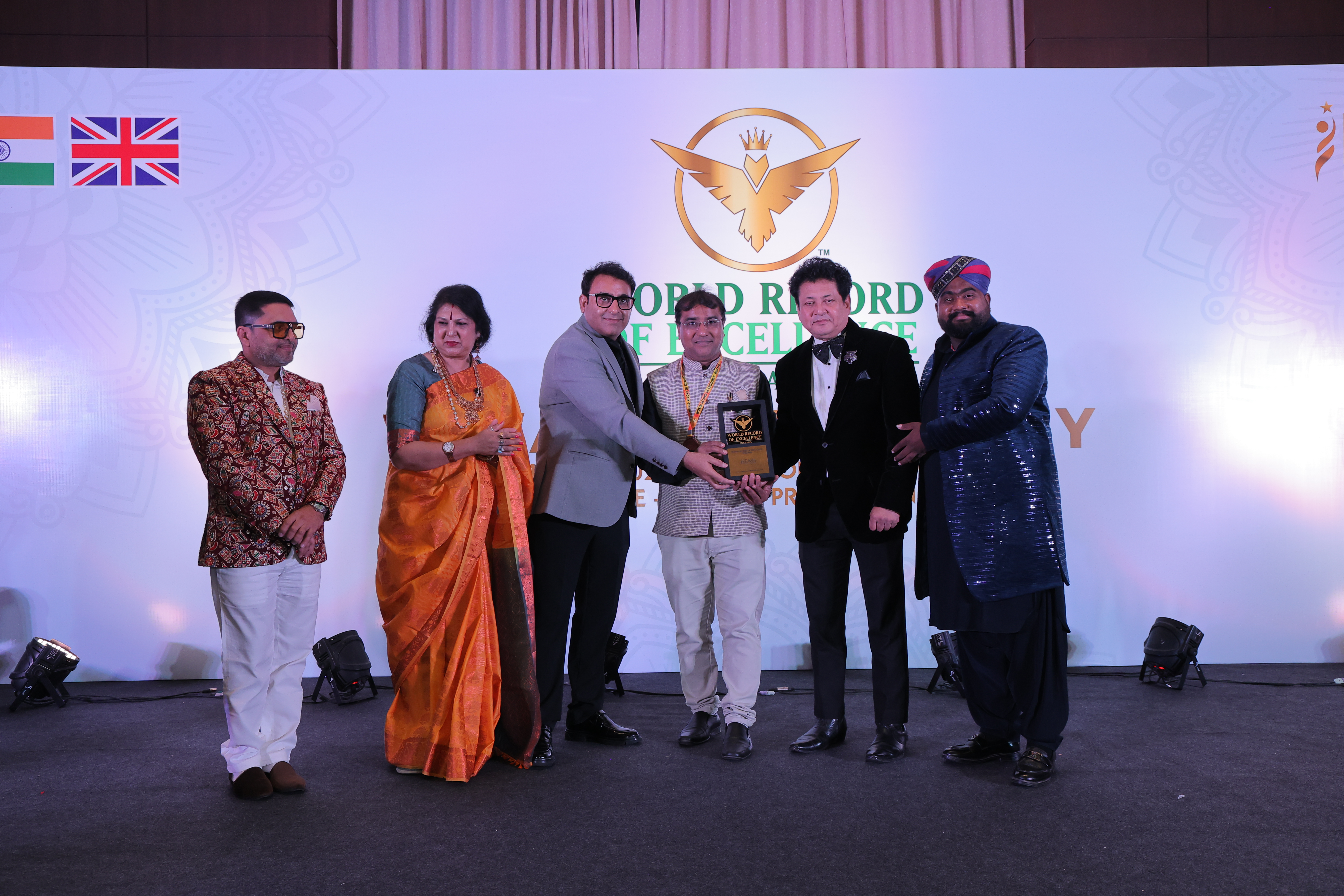 डॉ. अर्पण जैन वर्ल्ड रिकॉर्ड ऑफ़ एक्सीलेन्स द्वारा सम्मानित